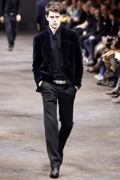 Look 45